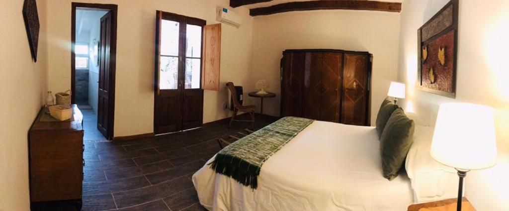 Casa De Coria Bed & Breakfast Chacras de Coria Ngoại thất bức ảnh