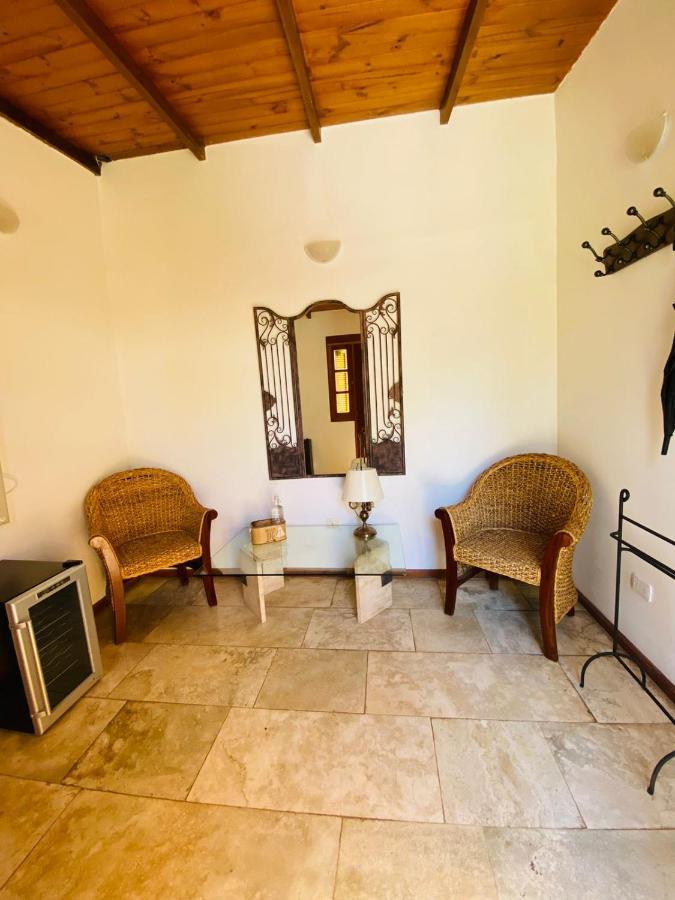 Casa De Coria Bed & Breakfast Chacras de Coria Ngoại thất bức ảnh