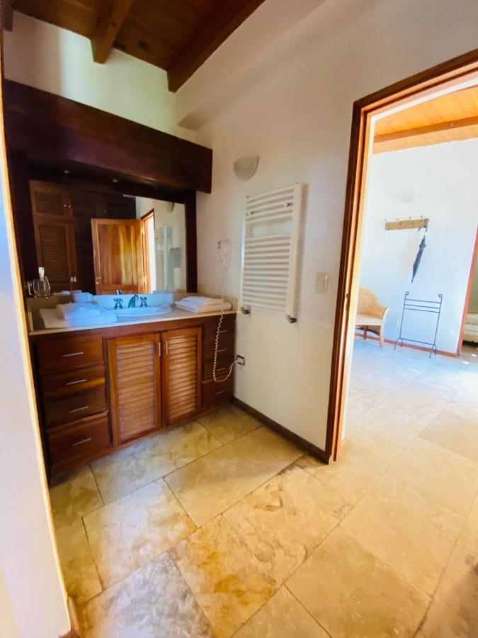 Casa De Coria Bed & Breakfast Chacras de Coria Ngoại thất bức ảnh