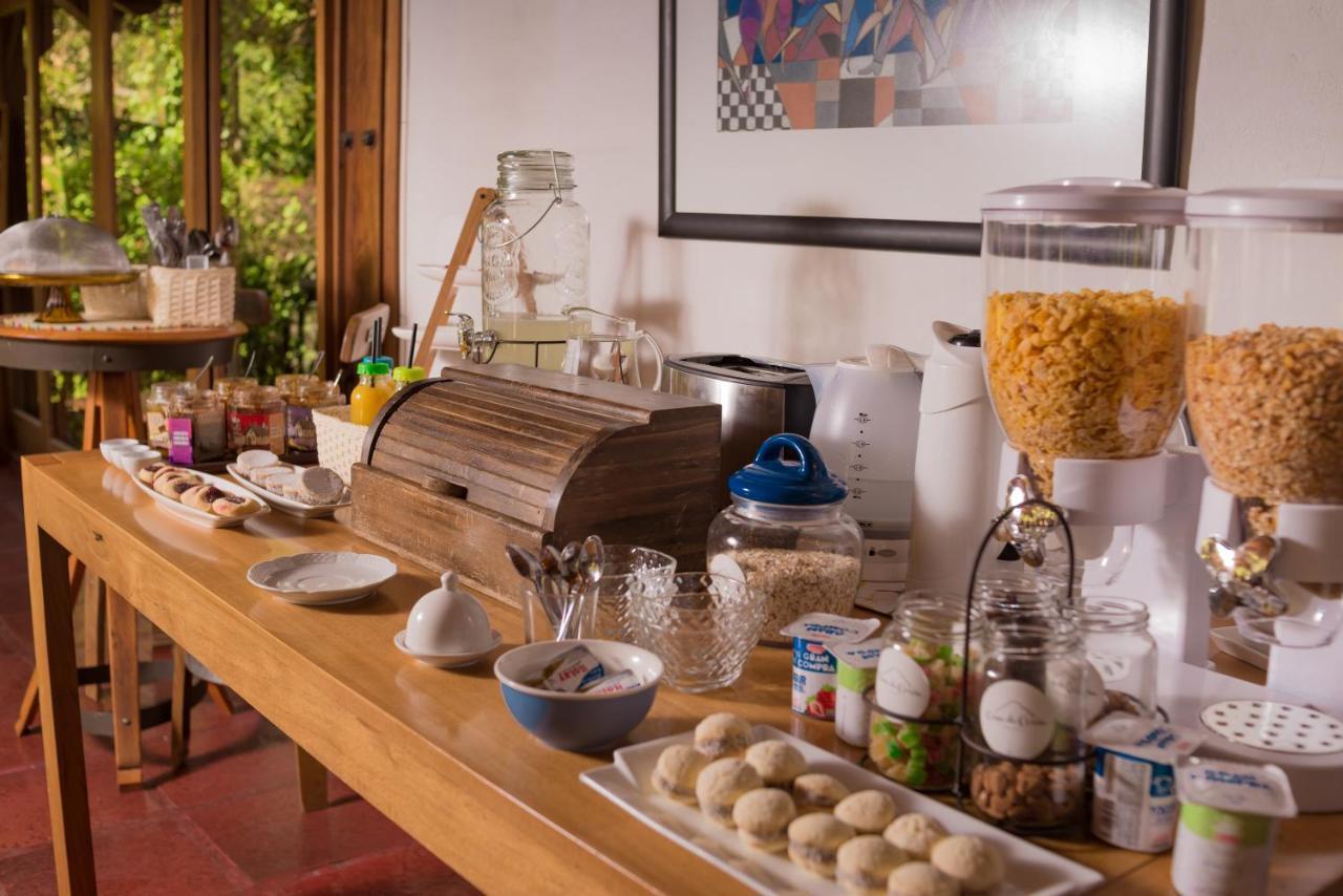 Casa De Coria Bed & Breakfast Chacras de Coria Ngoại thất bức ảnh